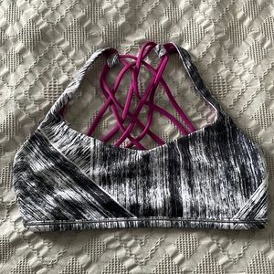 Lululemon sports bra
